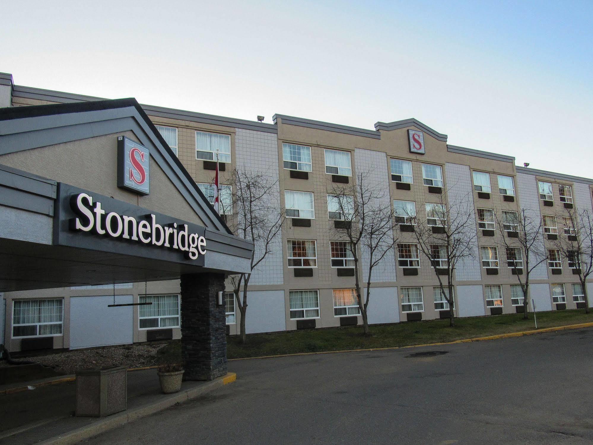 Stonebridge Hotel Форт-МакМеррей Екстер'єр фото